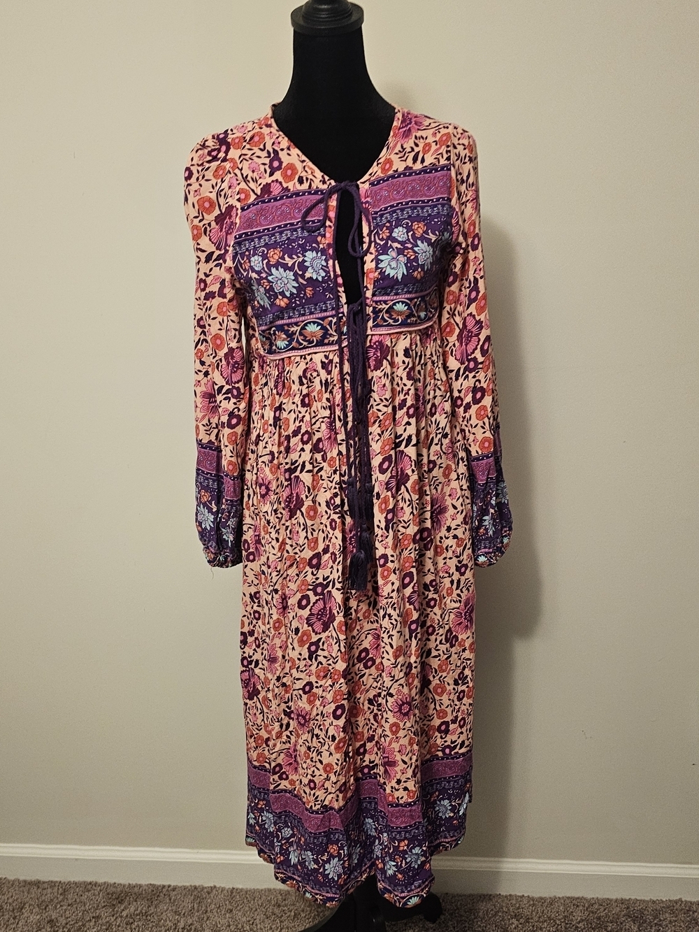 R Vivimos Floral Tie-Front Maxi Dress in Pink and Purple Size Small{Bx7}